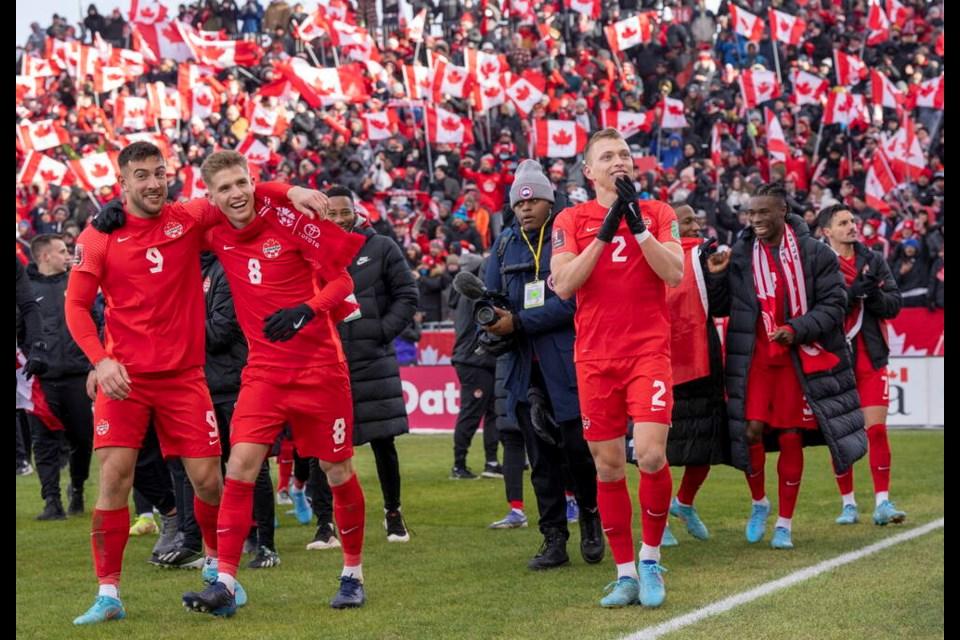 Canada dành bước ngoặt lớn trên sân khấu world cup