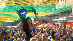 Người hâm mộ Brazil mang đến sắc màu rực rỡ trên khán đài World Cup 2026