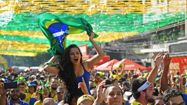 Người hâm mộ Brazil mang đến sắc màu rực rỡ trên khán đài World Cup 2026
